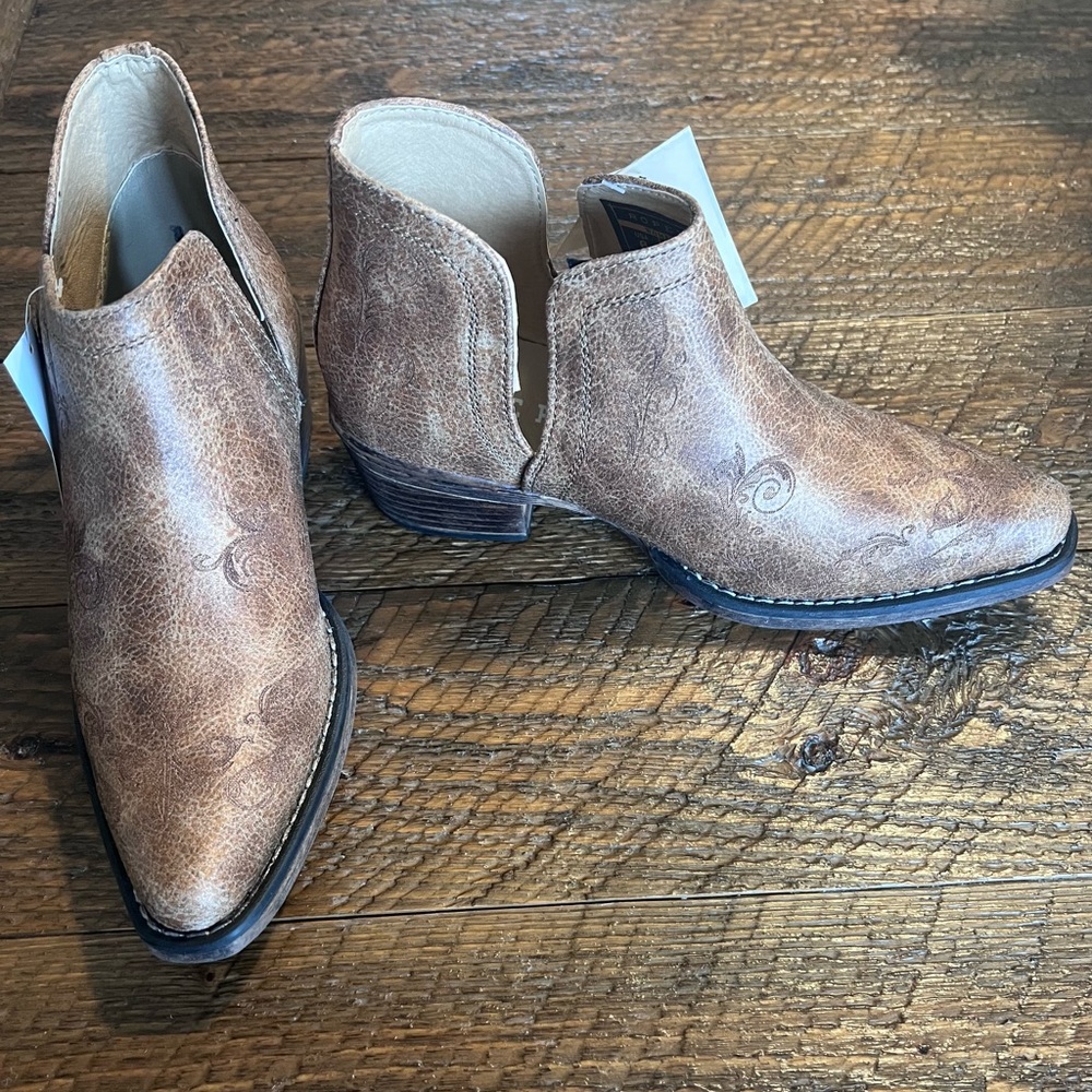 Roper Booties